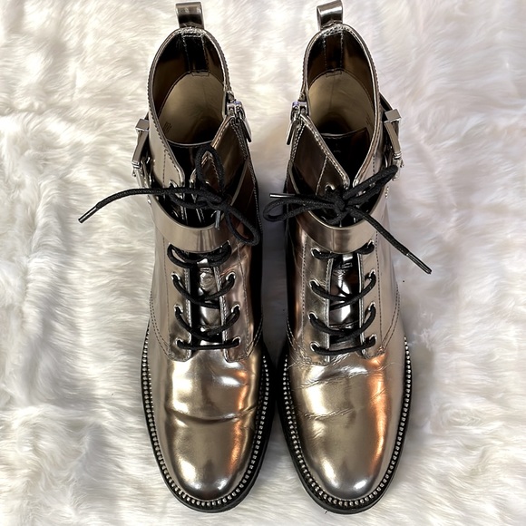 Michael Michael Kors Silver Metallic Boots. - Picture 2 of 11
